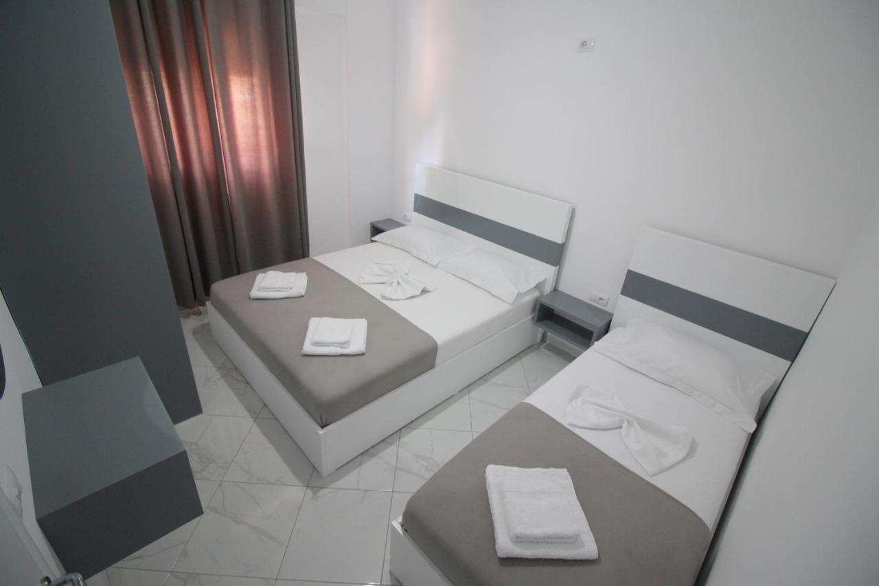 Sky Apartments ساراندا المظهر الخارجي الصورة