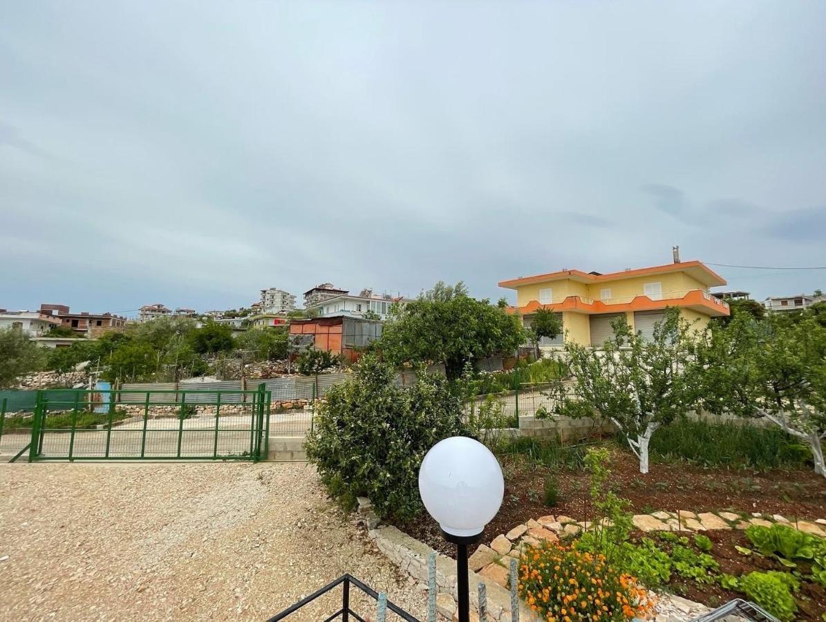 Sky Apartments ساراندا المظهر الخارجي الصورة