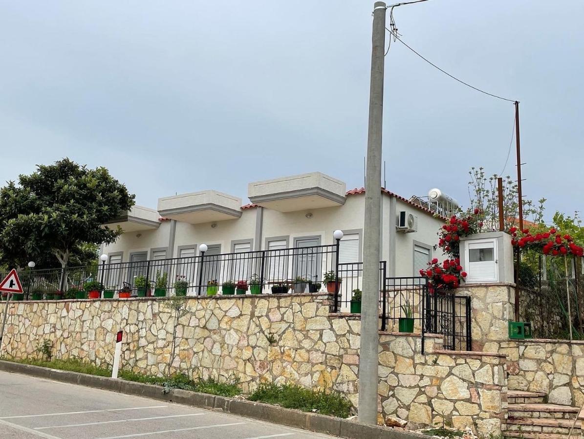 Sky Apartments ساراندا المظهر الخارجي الصورة