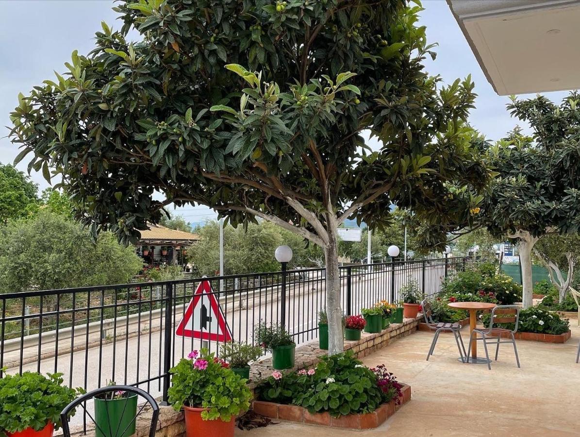 Sky Apartments ساراندا المظهر الخارجي الصورة