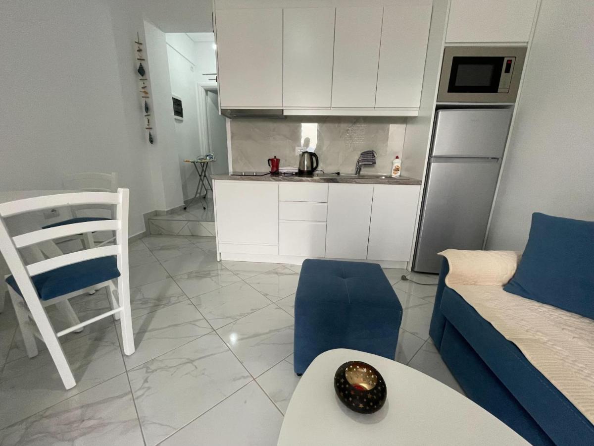 Sky Apartments ساراندا المظهر الخارجي الصورة