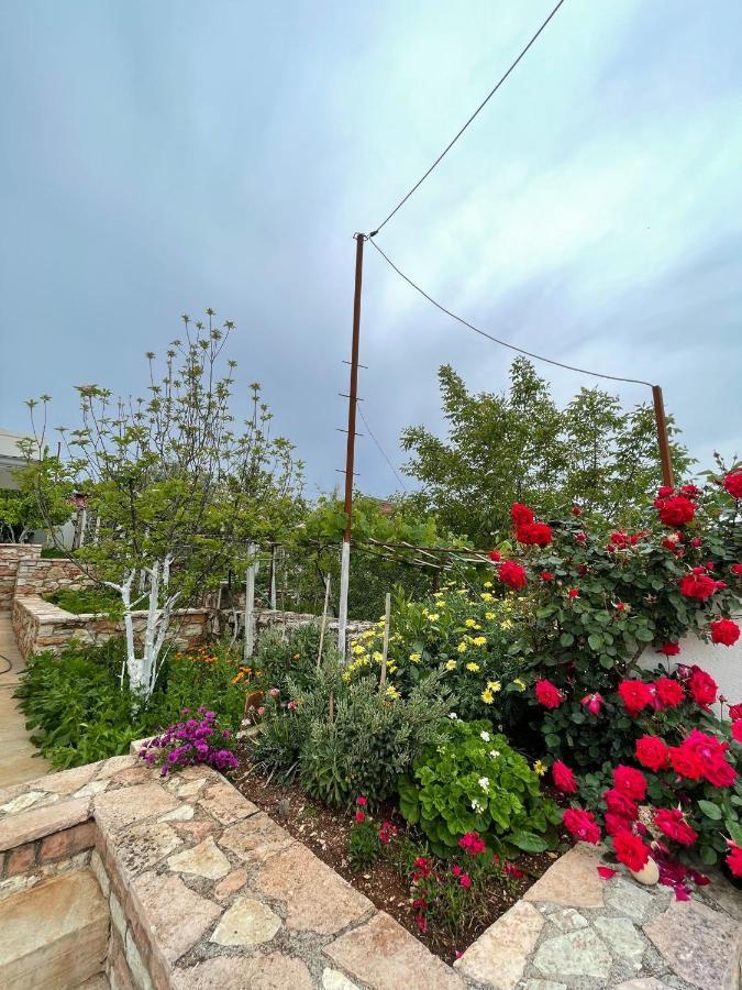 Sky Apartments ساراندا المظهر الخارجي الصورة