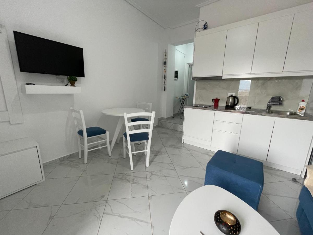 Sky Apartments ساراندا المظهر الخارجي الصورة