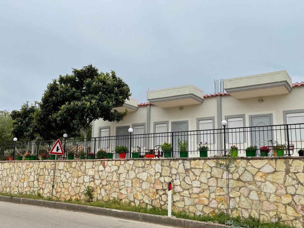 Sky Apartments ساراندا المظهر الخارجي الصورة